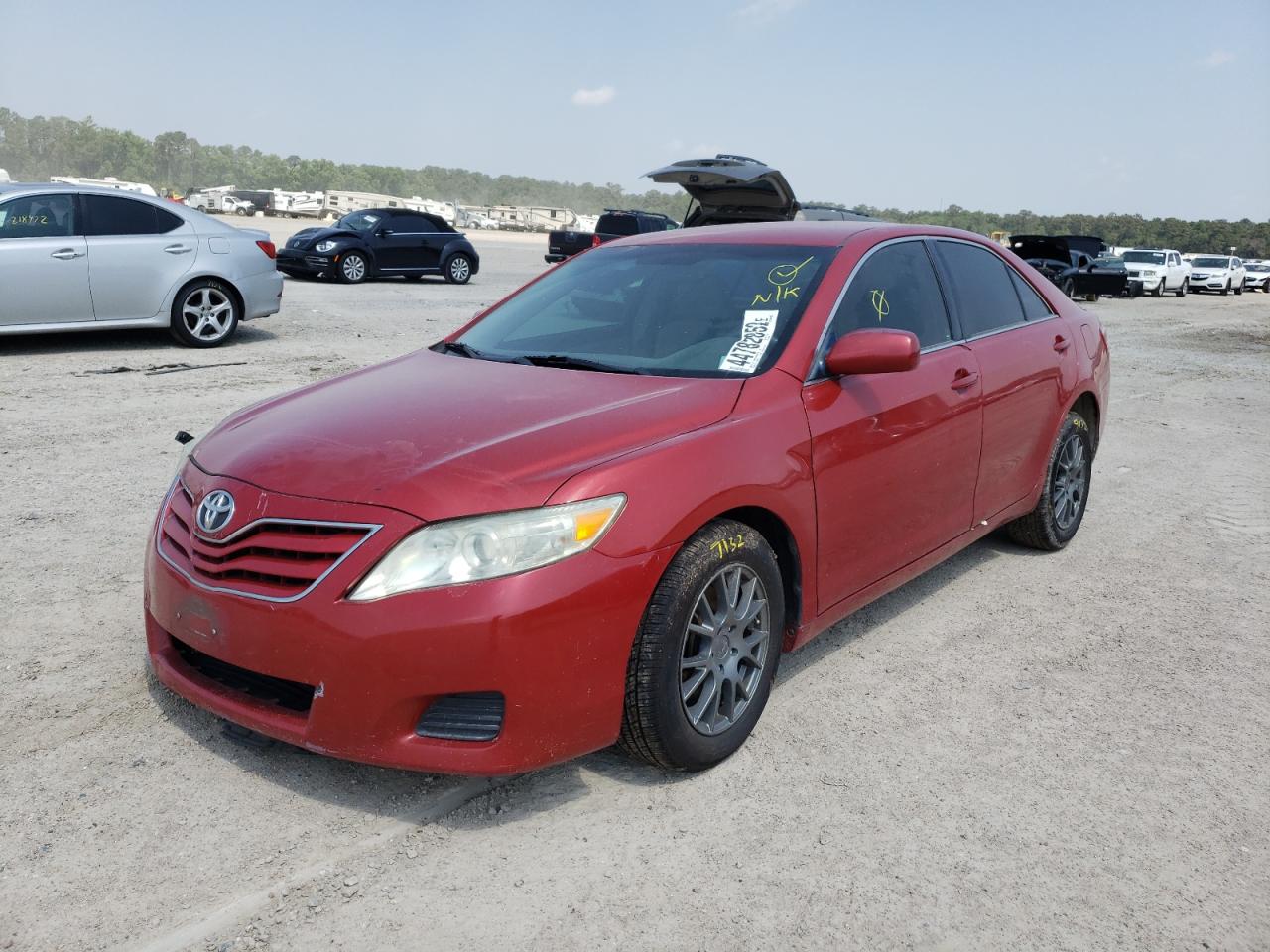 Фото 2 с аукциона – 2011 TOYOTA CAMRY BASE с VIN 4T1BF3EK7BU640085