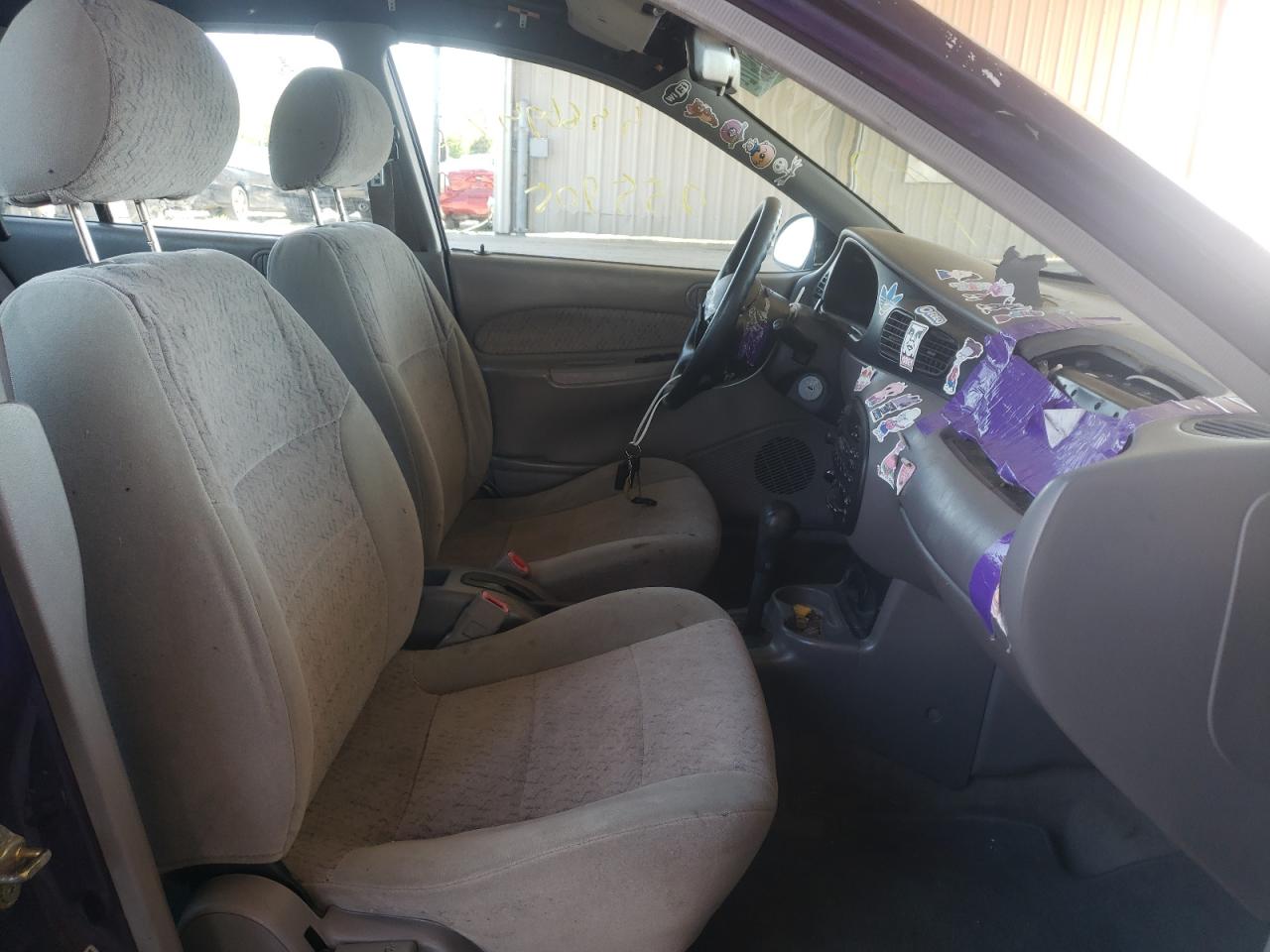 Photo 5 from auction – 1997 FORD ESCORT LX with VIN 1FALP13P3VW112891