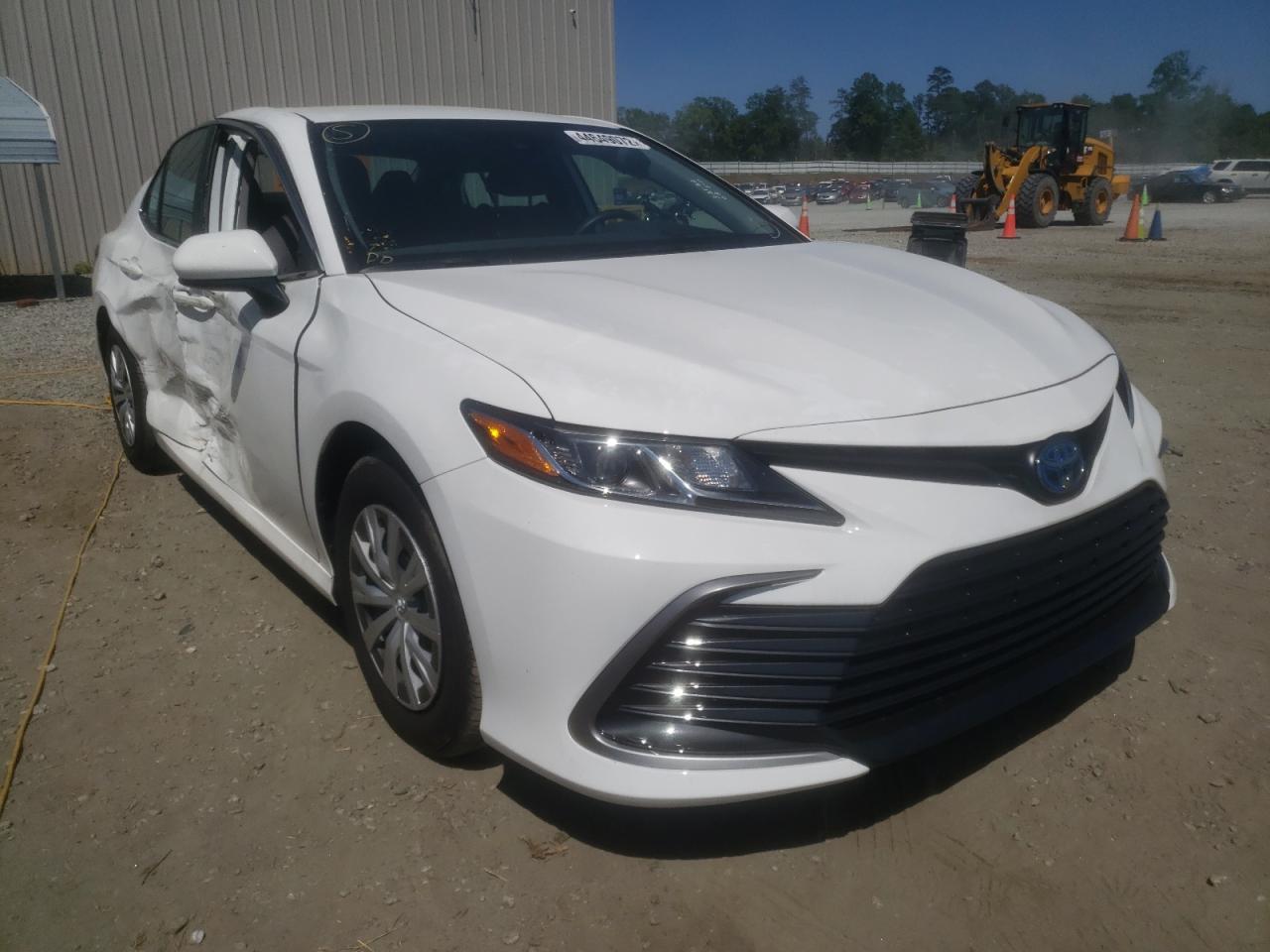 Photo 1 from auction – 2022 TOYOTA CAMRY LE with VIN 4T1C31AK7NU580868