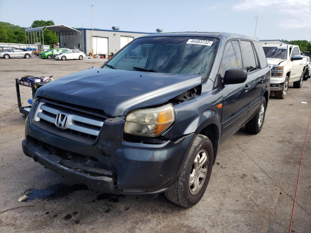 Photo 2 from auction – 2006 HONDA PILOT LX with VIN 5FNYF28106B045296