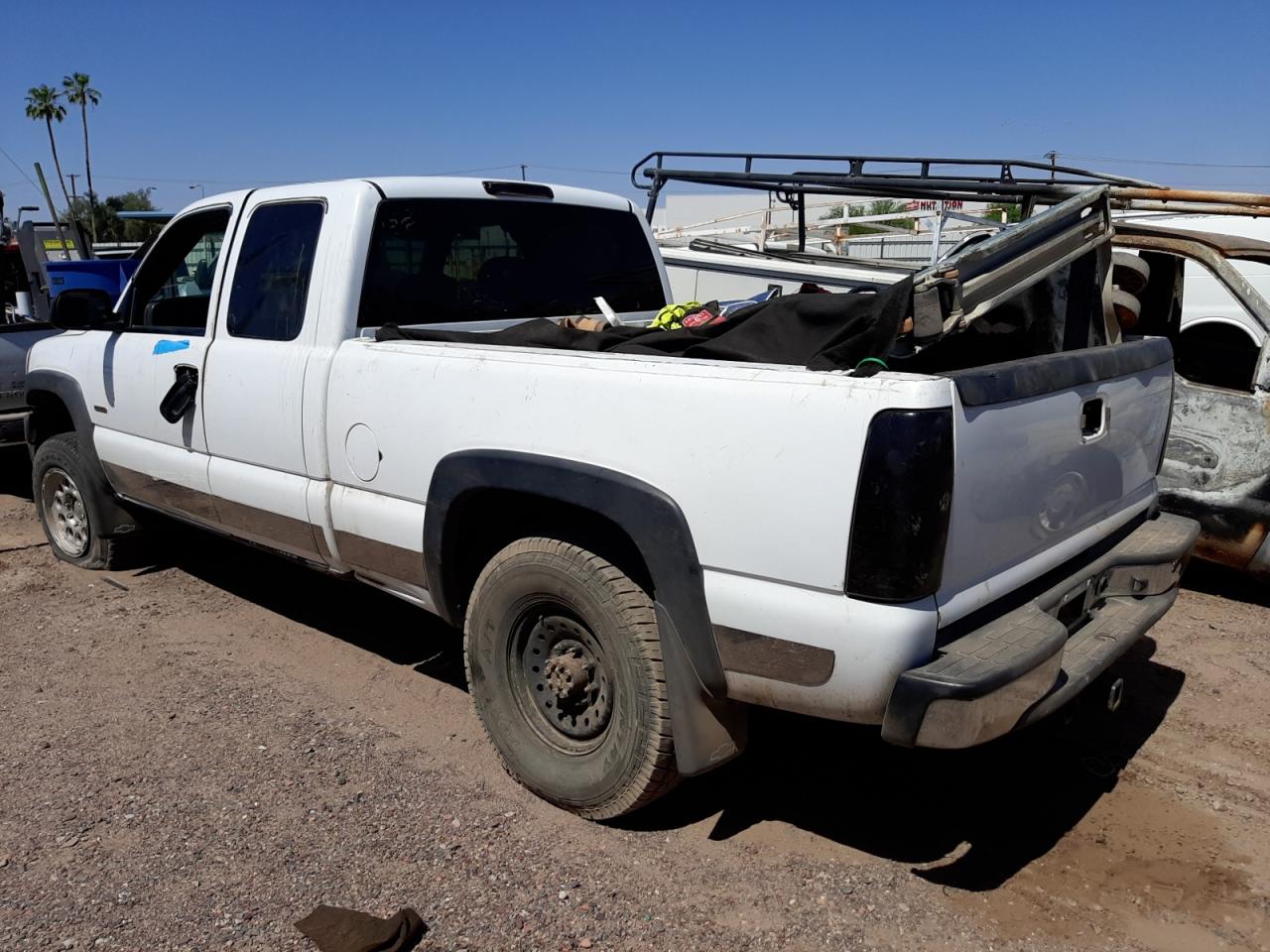 Photo 3 from auction – 2002 CHEVROLET SILVERADO with VIN 1GCHK291X2E282139