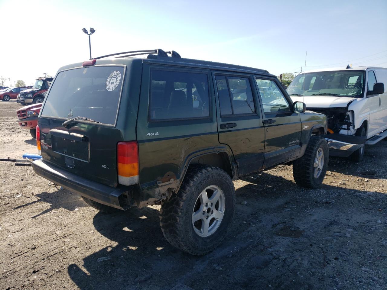 Photo 4 from auction – 1998 JEEP CHEROKEE S with VIN 1J4FJ68S0WL281394