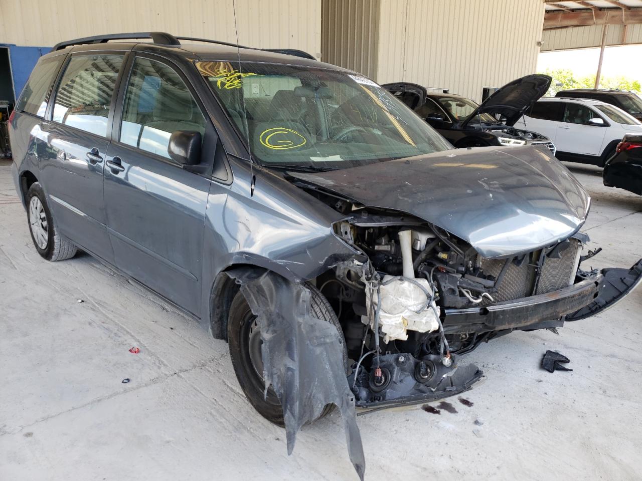 TOYOTA SIENNA CE 2010 with VIN 5TDKK4CC9AS337359 - Photo from auction
