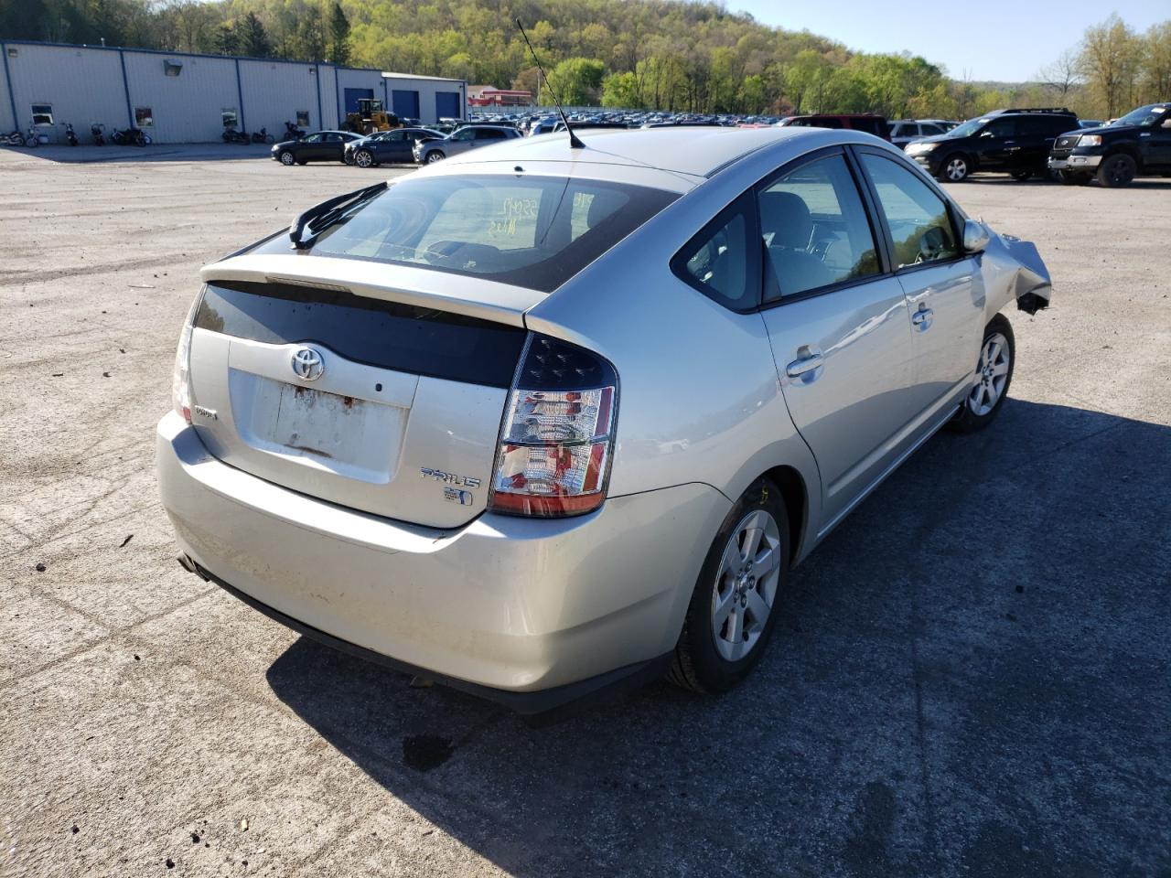 Photo 4 from auction – 2005 TOYOTA PRIUS with VIN JTDKB20U457047404