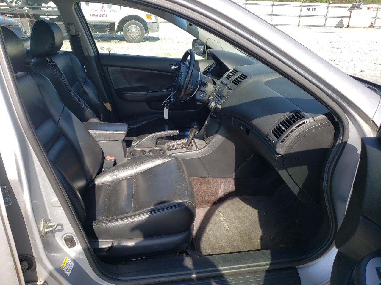 Photo 5 from auction – 2003 HONDA ACCORD with VIN 1HGCM56683A016036