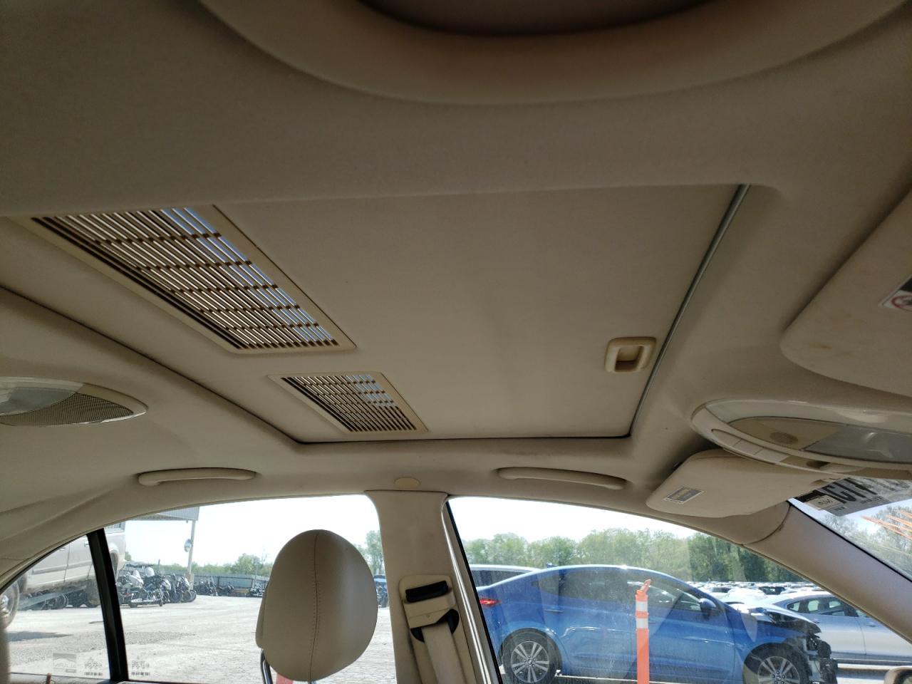 Photo 9 from auction – 2003 MERCEDES-BENZ E 320 with VIN WDBUF65J23A238465
