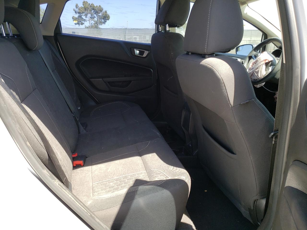 Photo 6 from auction – 2015 FORD FIESTA SE with VIN 3FADP4EJ3FM158866