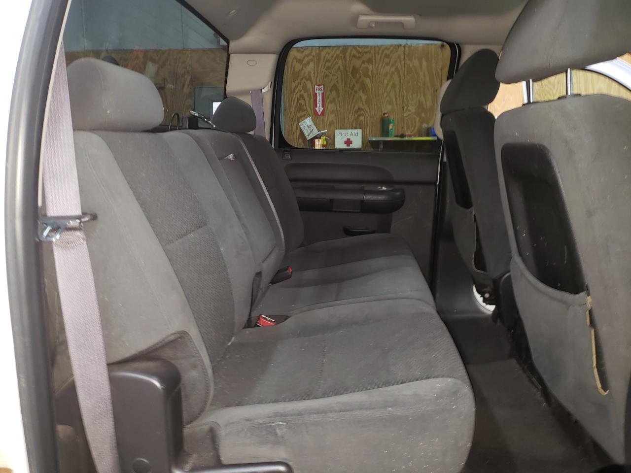 Photo 6 from auction – 2008 GMC SIERRA K15 with VIN 3GTEK13348G235049