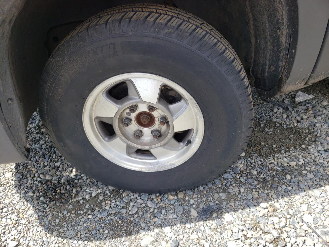 Photo 10 from auction – 2003 CHEVROLET AVALANCHE with VIN 3GNEK13T73G179396