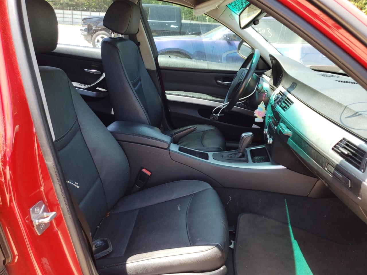Photo 5 from auction – 2011 BMW 328 I with VIN WBAPH7C53BE131417