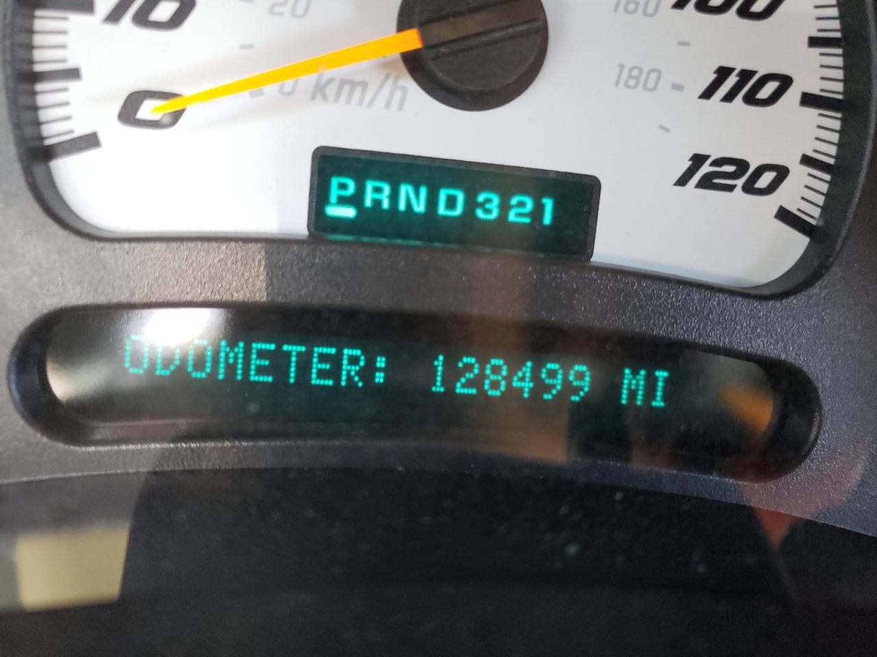 Photo 8 from auction – 2004 CHEVROLET SILVERADO with VIN 2GCEK19N641188411