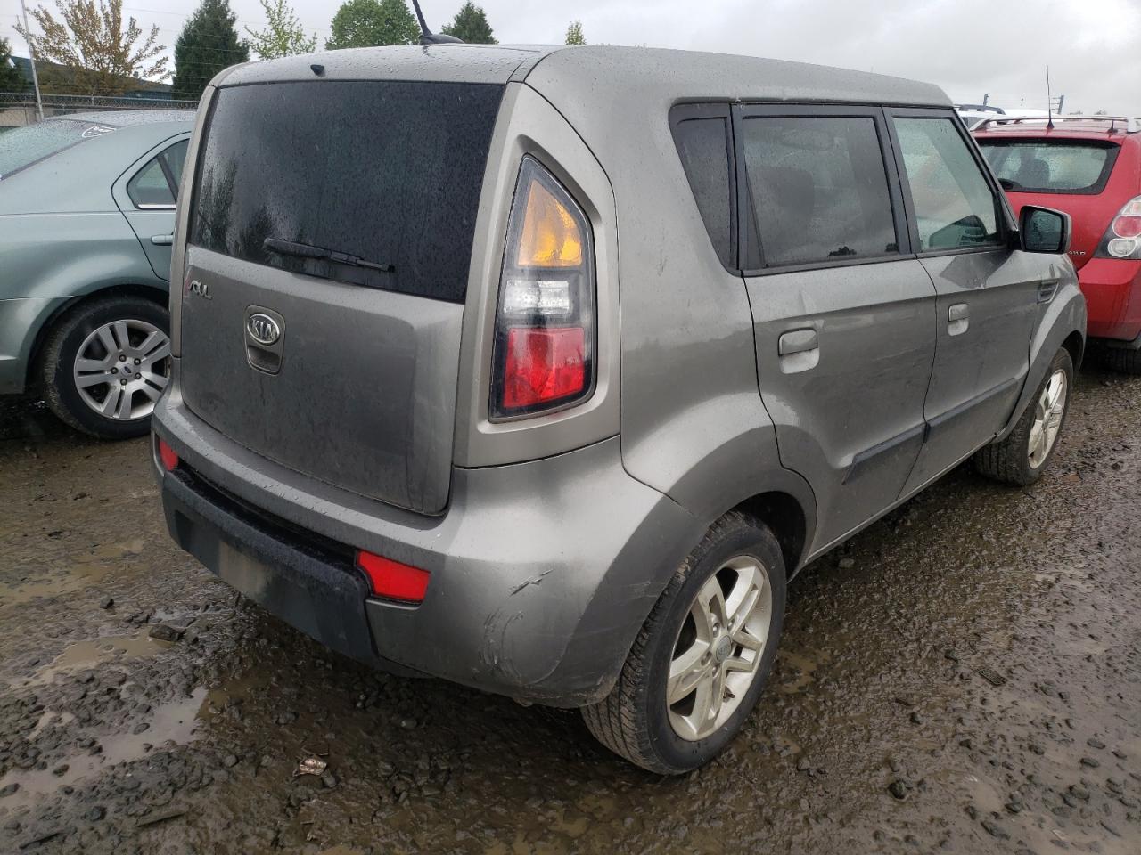 Photo 4 from auction – 2010 KIA SOUL + with VIN KNDJT2A23A7146327