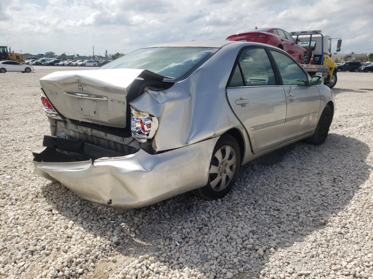 Photo 4 from auction – 2005 TOYOTA CAMRY LE with VIN 4T1BE32K15U070872