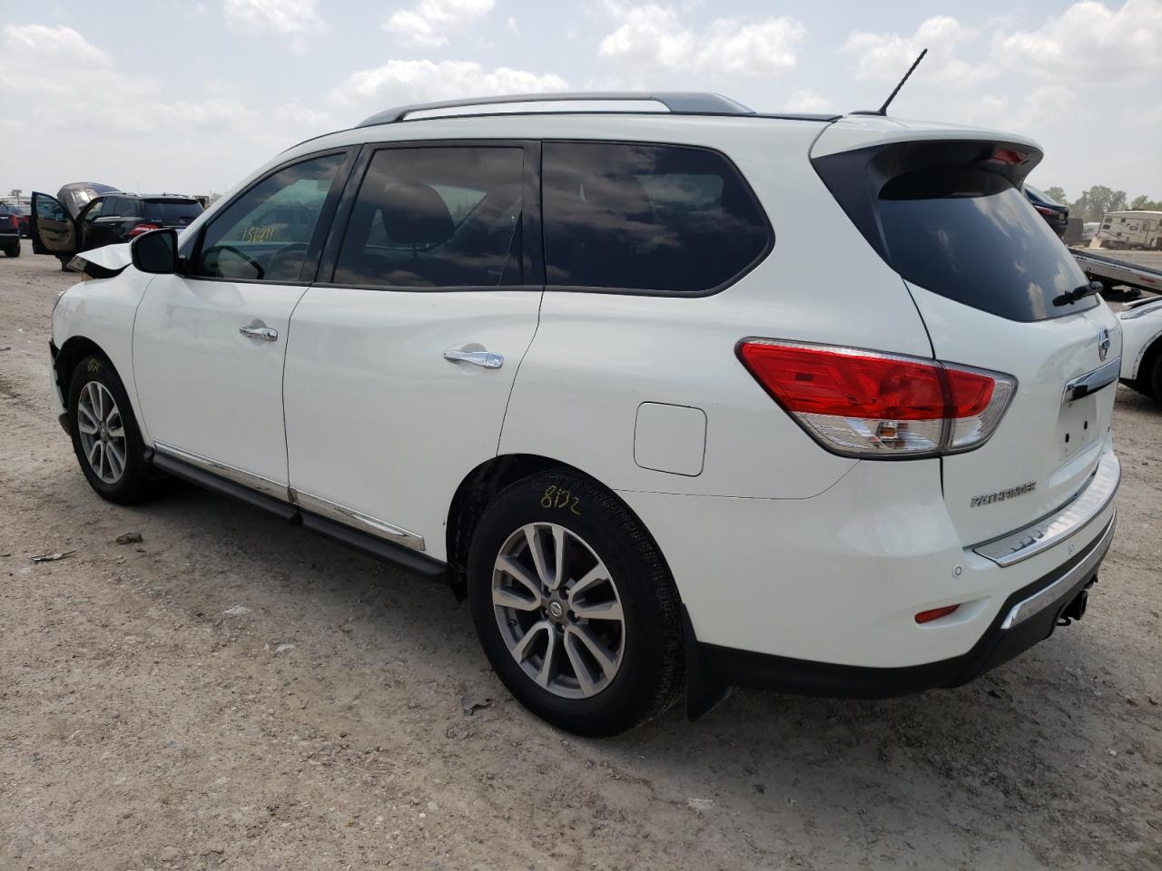 Photo 3 from auction – 2014 NISSAN PATHFINDER with VIN 5N1AR2MN3EC716503