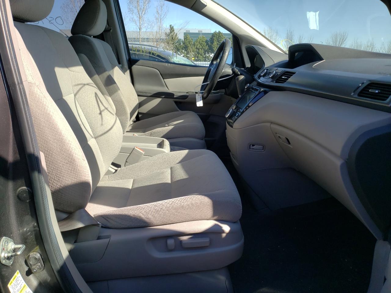 Photo 19 from auction – 2014 HONDA ODYSSEY EX with VIN 5FNRL5H48EB502041