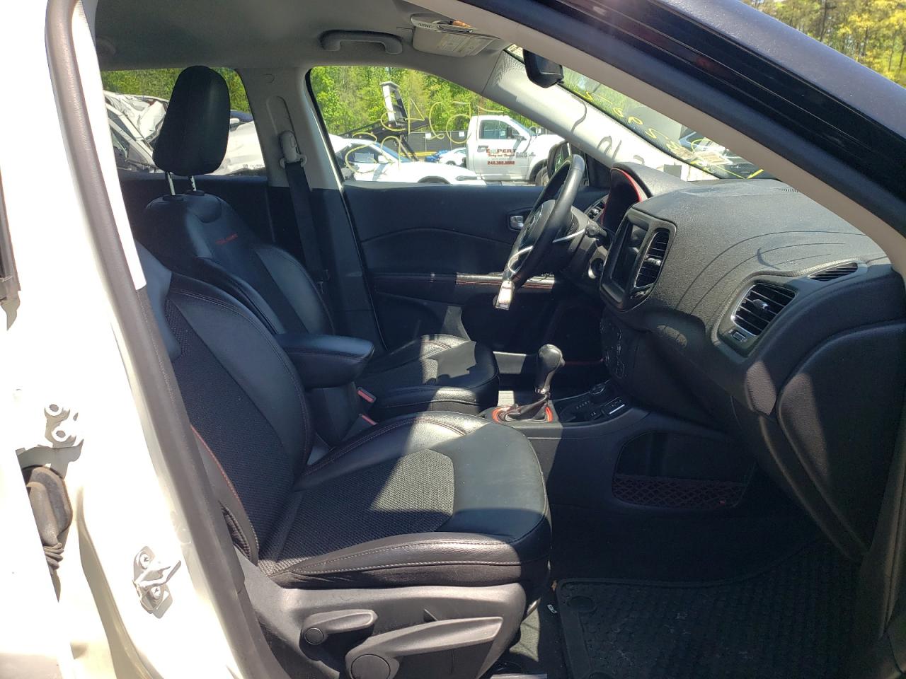 Photo 5 from auction – 2019 JEEP COMPASS TR with VIN 3C4NJDDB5KT721927