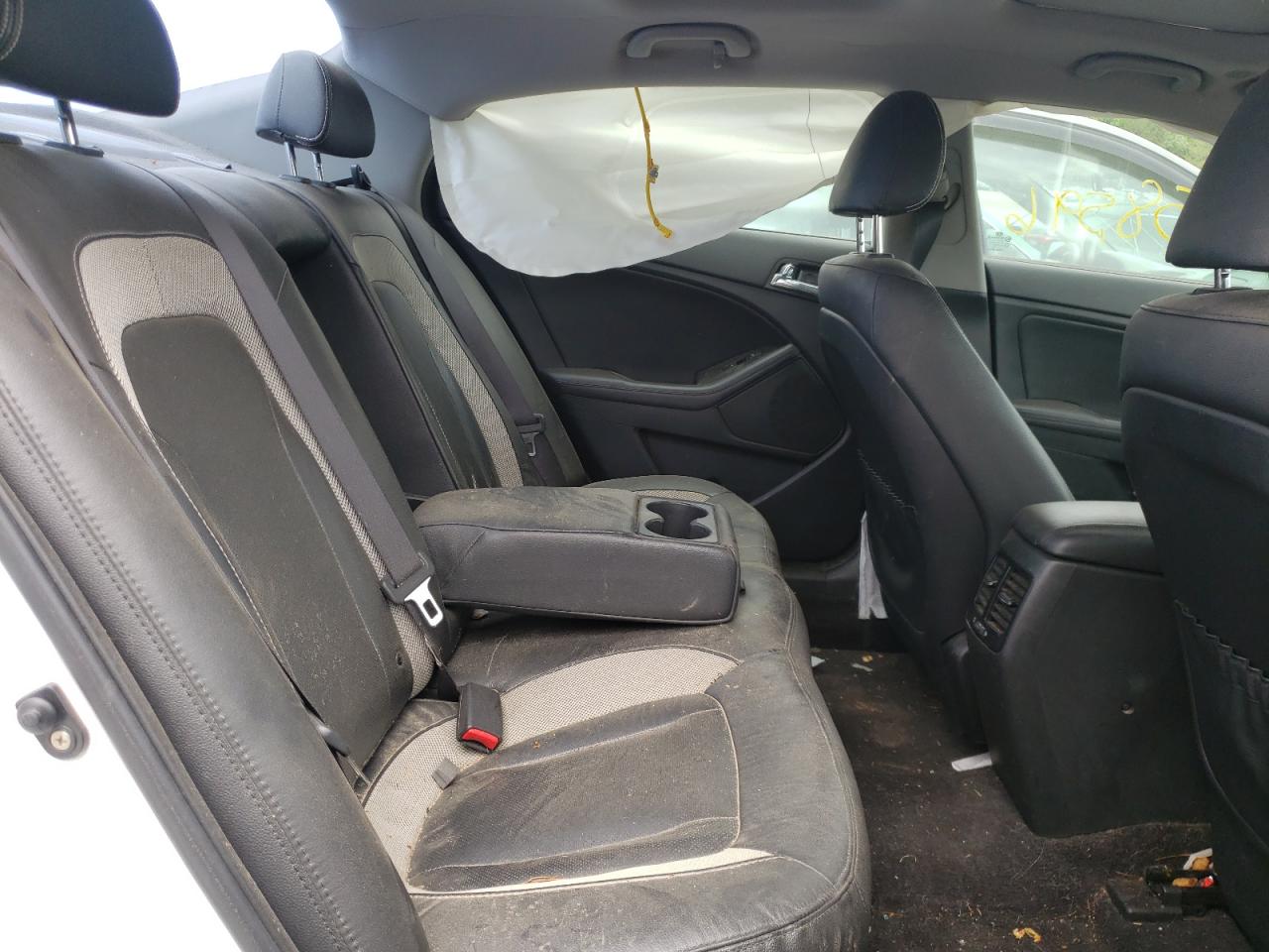 Photo 6 from auction – 2011 KIA OPTIMA SX with VIN KNAGR4A66B5177931