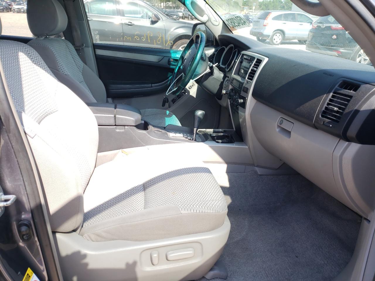Photo 5 from auction – 2008 TOYOTA 4RUNNER SR with VIN JTEZU14R18K003527
