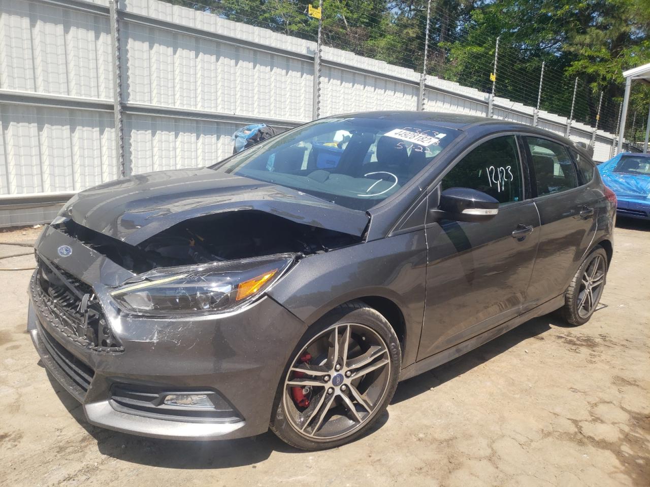 Photo 2 from auction – 2015 FORD FOCUS ST with VIN 1FADP3L93FL353631
