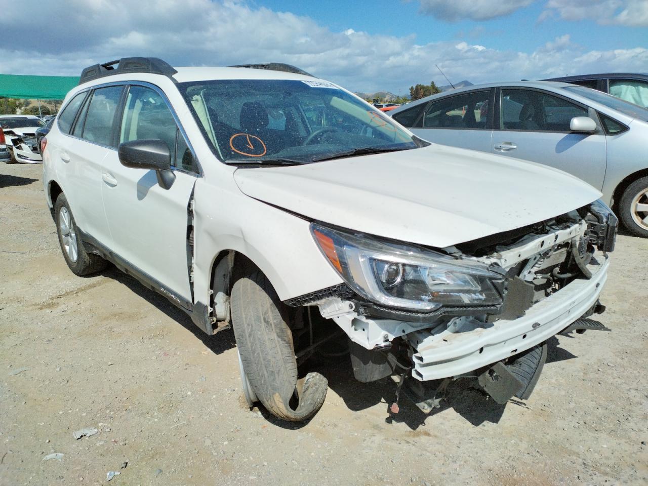 SUBARU OUTBACK 2. 2018 with VIN 4S4BSAAC1J3208918 - Photo from auction