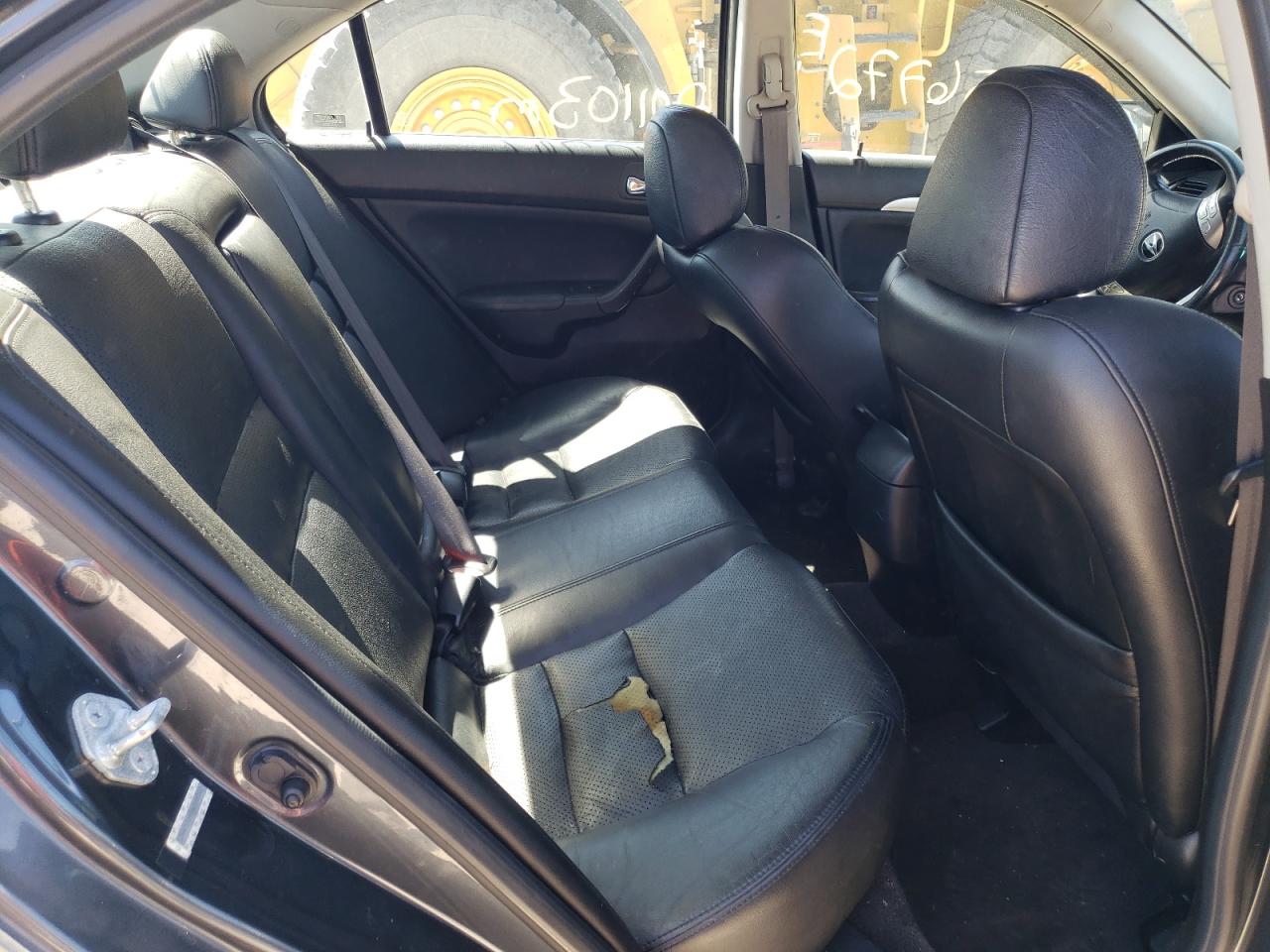 Photo 6 from auction – 2004 ACURA TSX with VIN JH4CL95874C006002