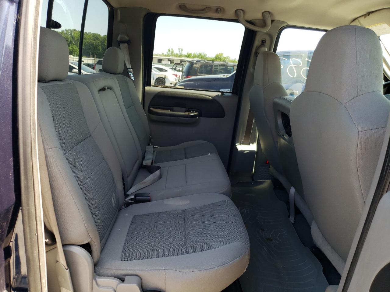 Photo 6 from auction – 2005 FORD F250 SUPER with VIN 1FTSW20P55EA92829