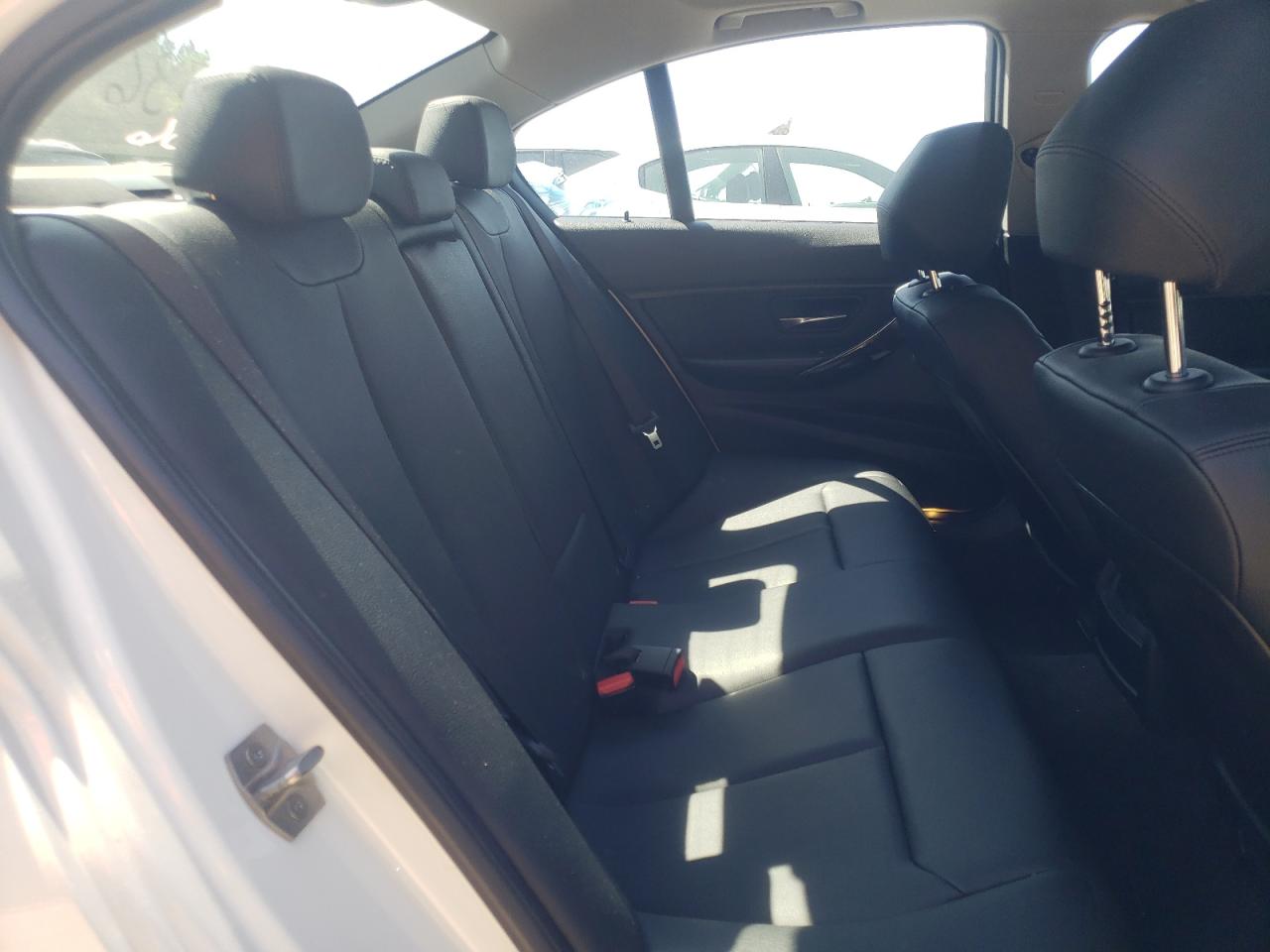 Photo 18 from auction – 2015 BMW 320 I with VIN WBA3B1G51FNT05336
