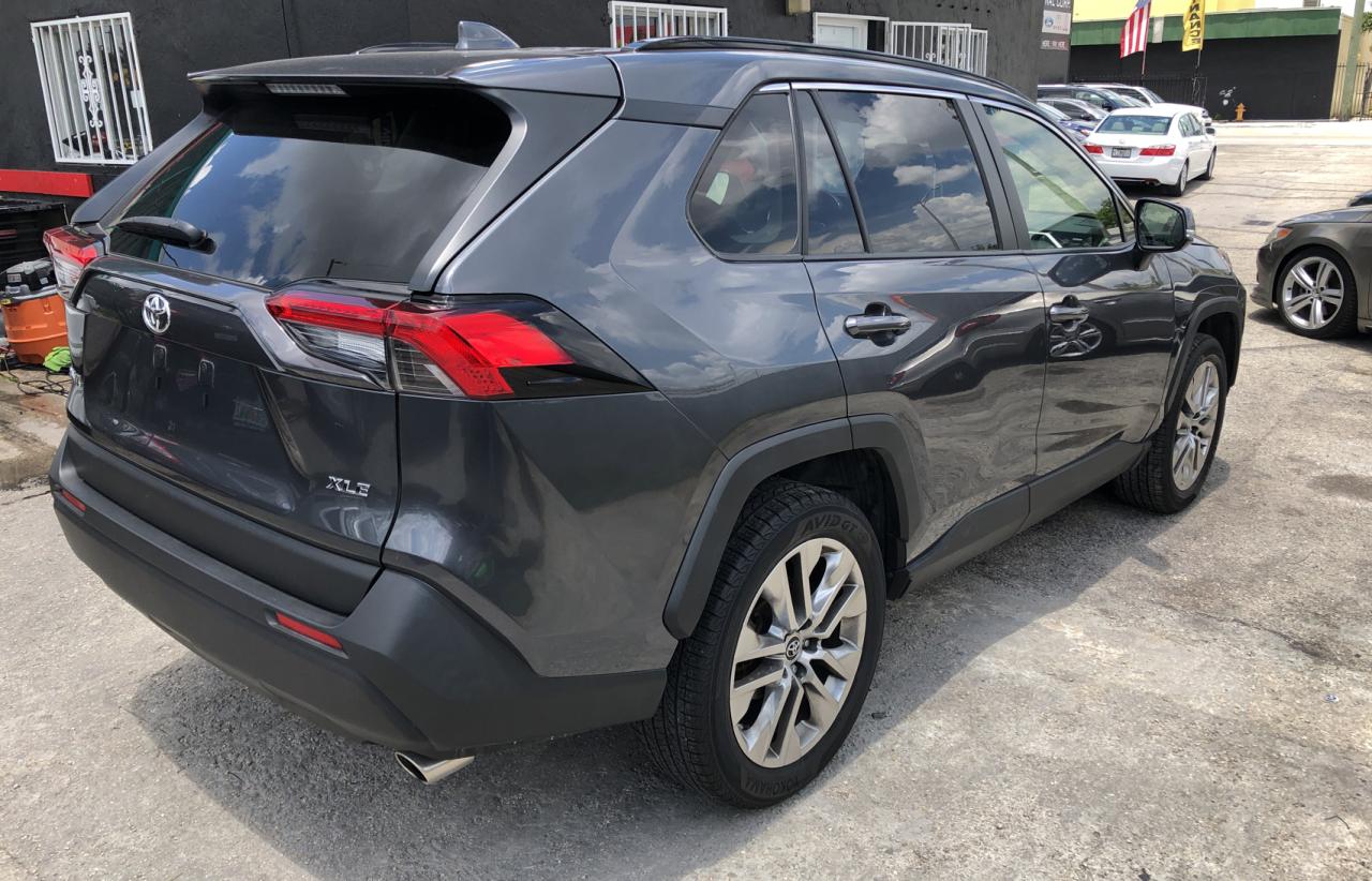 Photo 4 from auction – 2019 TOYOTA RAV4 XLE P with VIN JTMC1RFV5KD503052
