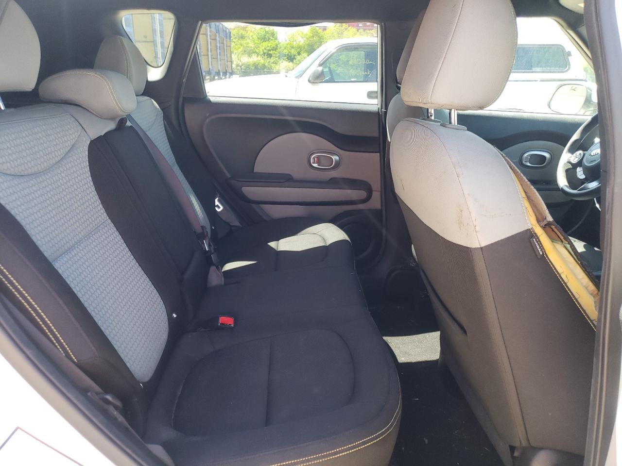 Photo 6 from auction – 2016 KIA SOUL + with VIN KNDJP3A58G7295023