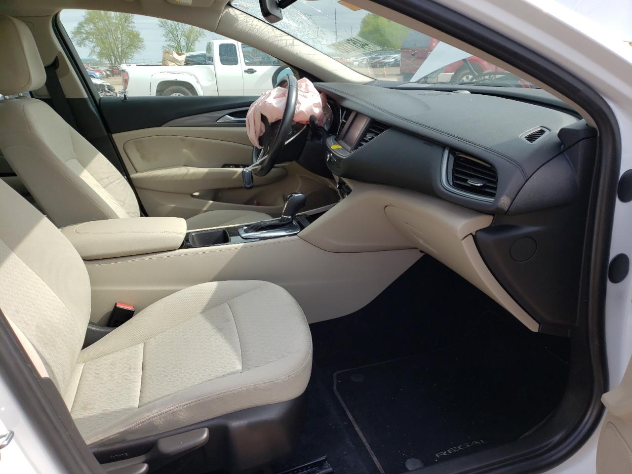 Photo 5 from auction – 2018 BUICK REGAL PREF with VIN W04GL6SX9J1121067