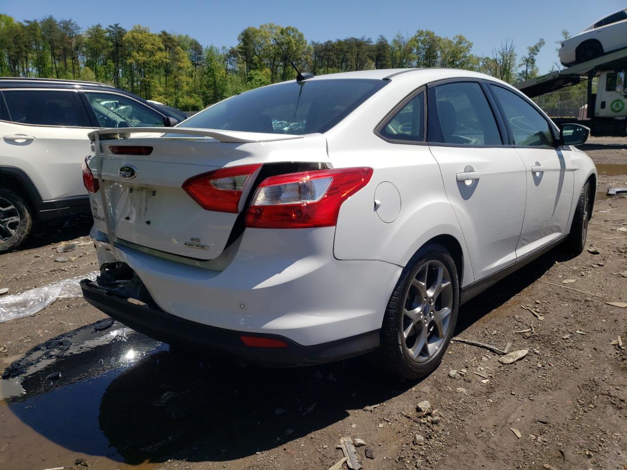 Photo 4 from auction – 2014 FORD FOCUS SE with VIN 1FADP3F28EL368803
