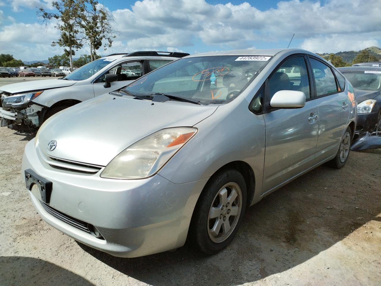 Photo 2 from auction – 2005 TOYOTA PRIUS with VIN JTDKB20U853005745