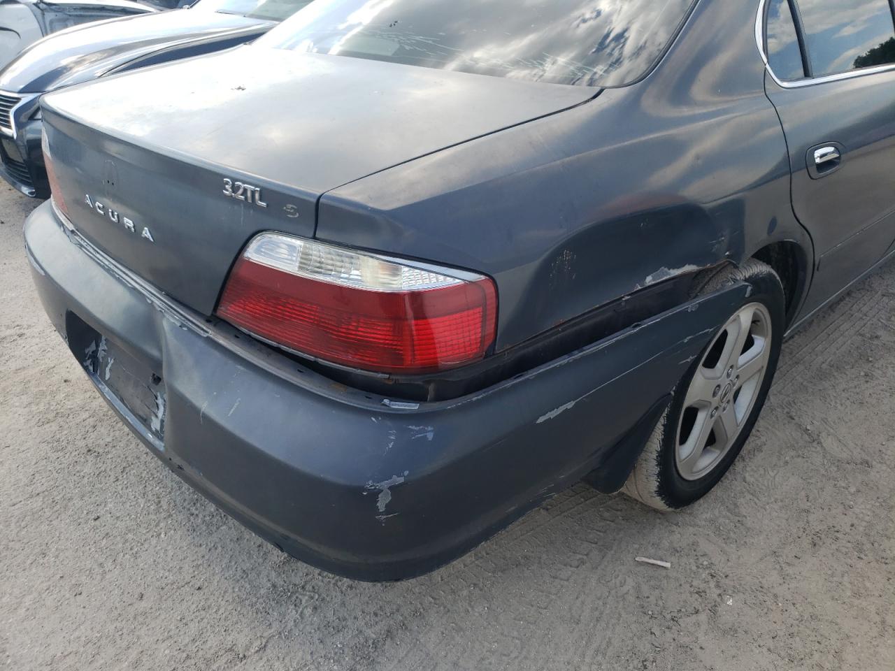 Photo 9 from auction – 2003 ACURA 3.2TL TYPE with VIN 19UUA56933A031969