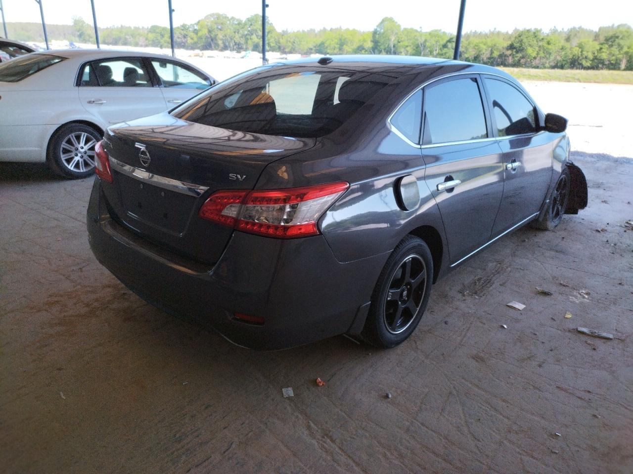 Photo 4 from auction – 2015 NISSAN SENTRA S with VIN 3N1AB7AP4FL690563