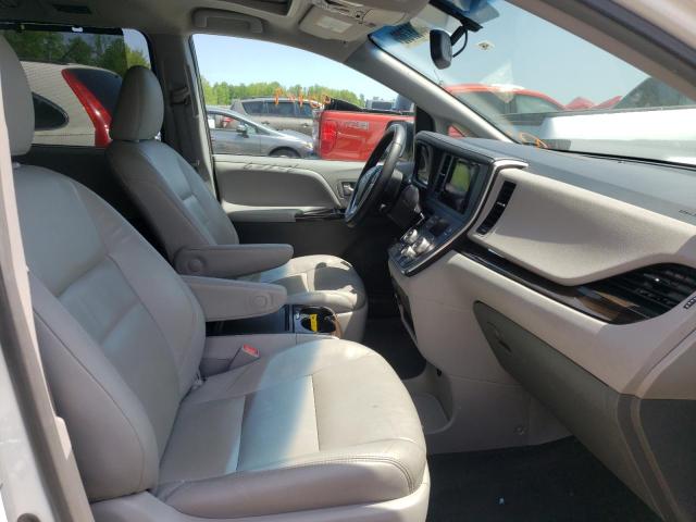 Photo 5 from auction – 2017 TOYOTA SIENNA XLE with VIN 5TDYZ3DC4HS772783
