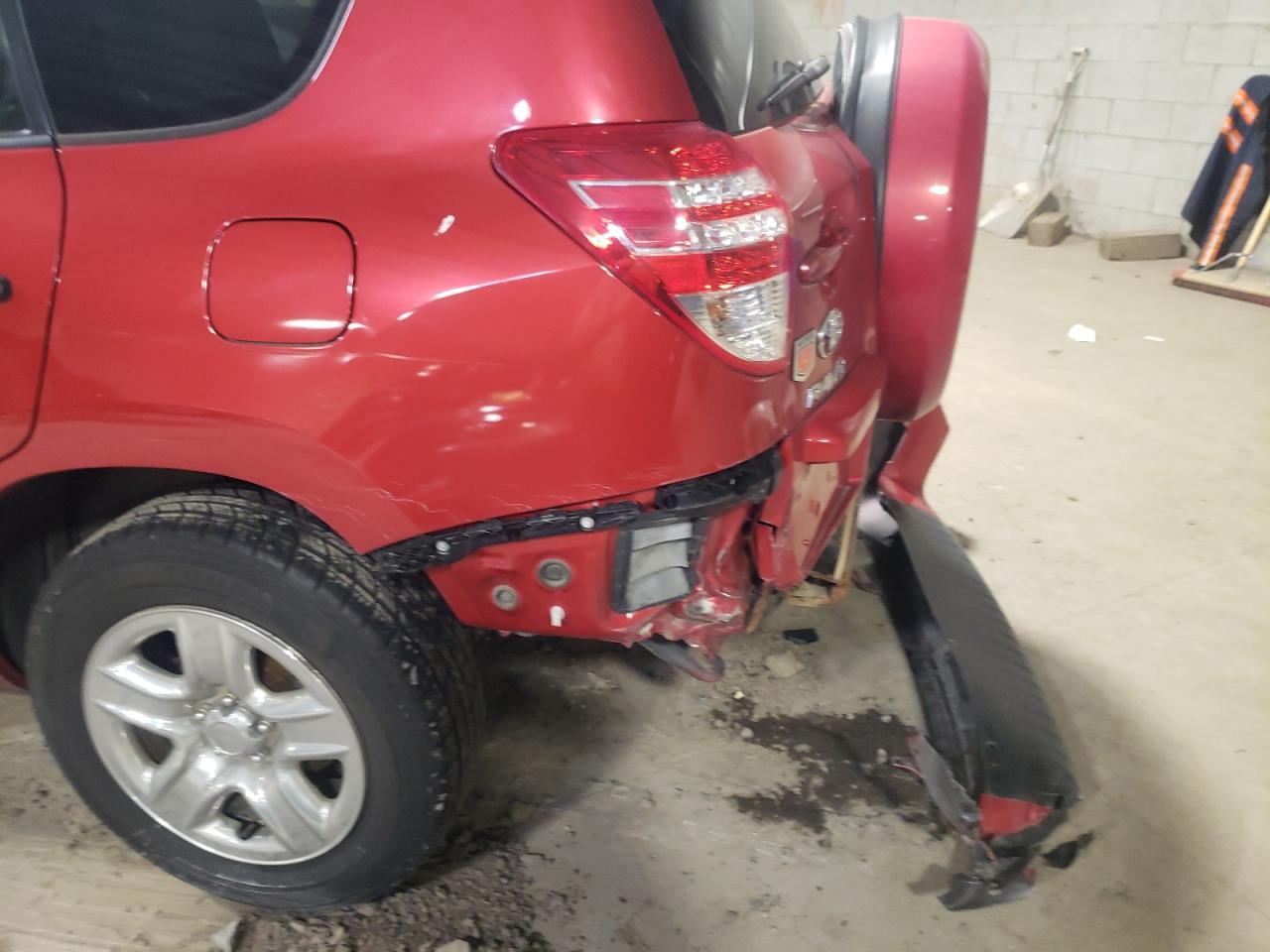 Photo 9 from auction – 2012 TOYOTA RAV4 with VIN 2T3BF4DV1CW238802