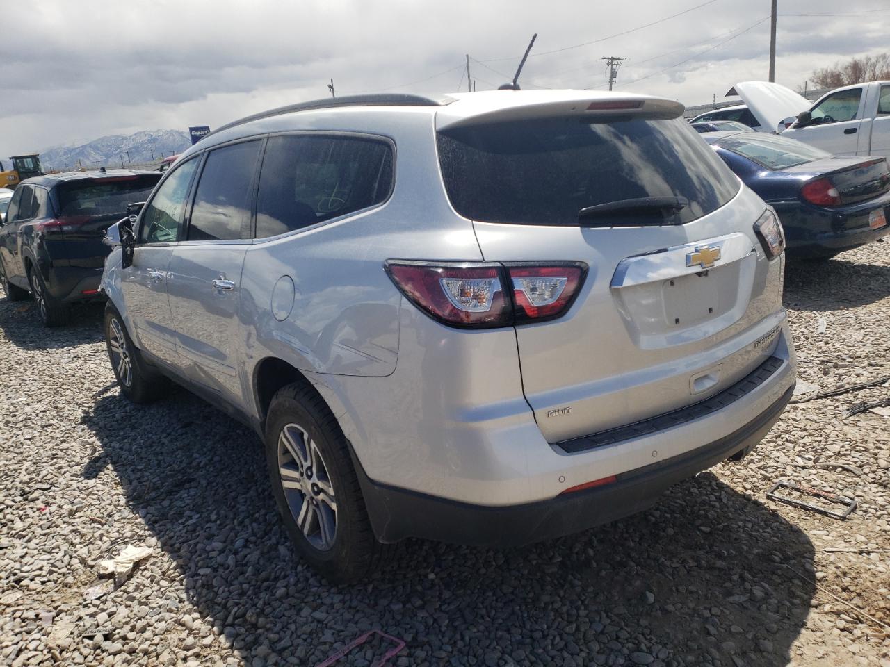 Photo 3 from auction – 2015 CHEVROLET TRAVERSE L with VIN 1GNKVHKD4FJ181042
