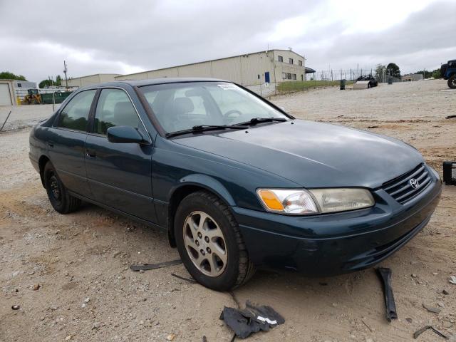 TOYOTA CAMRY CE 1998 with VIN 4T1BF28K4WU046954 - Photo from auction