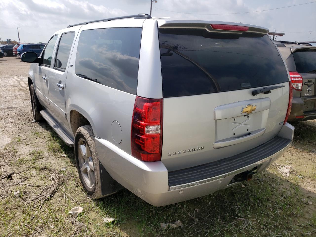 Photo 3 from auction – 2011 CHEVROLET SUBURBAN K with VIN 1GNSKKE36BR327431