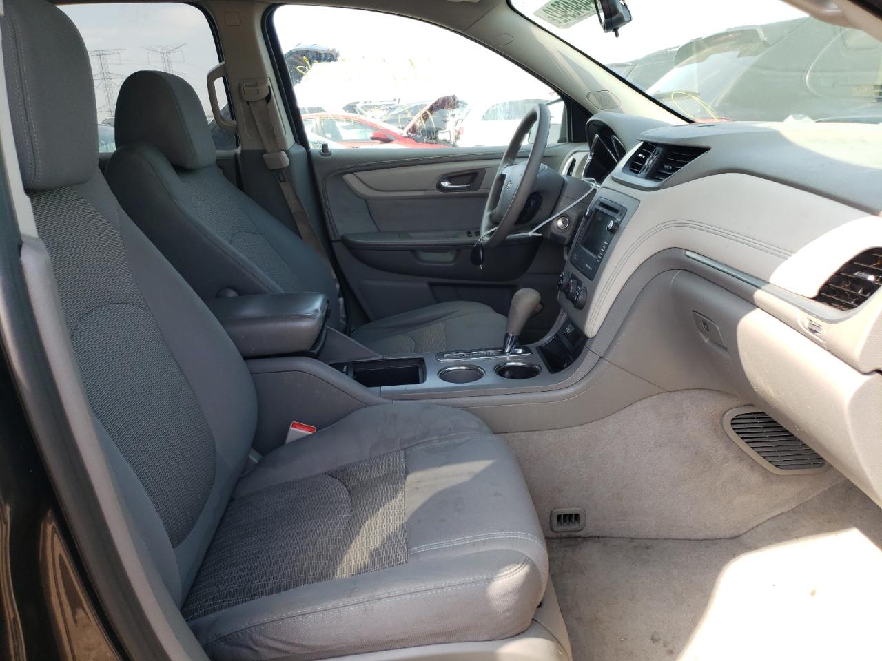 Photo 5 from auction – 2013 CHEVROLET TRAVERSE L with VIN 1GNKRFED7DJ121077