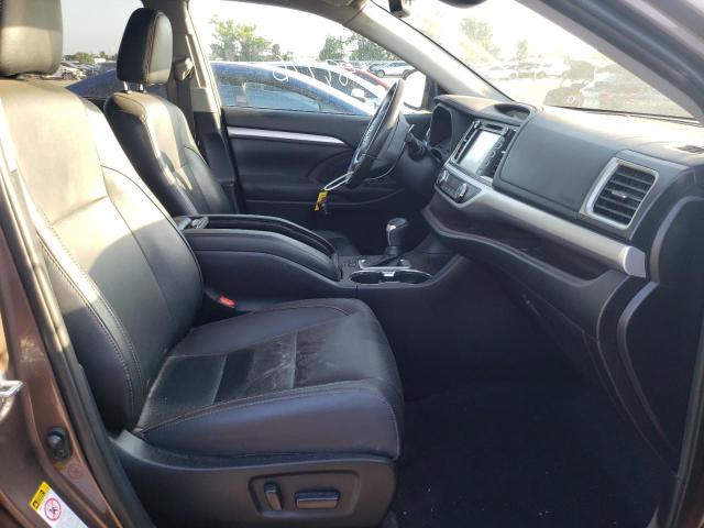 Photo 5 from auction – 2019 TOYOTA HIGHLANDER with VIN 5TDKZRFH4KS339053