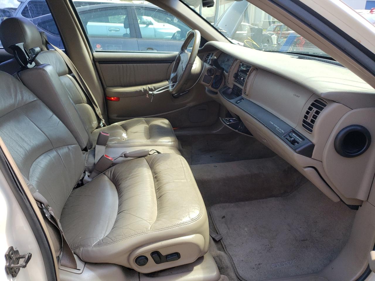 Photo 5 from auction – 2001 BUICK PARK AVENU with VIN 1G4CU541714229167