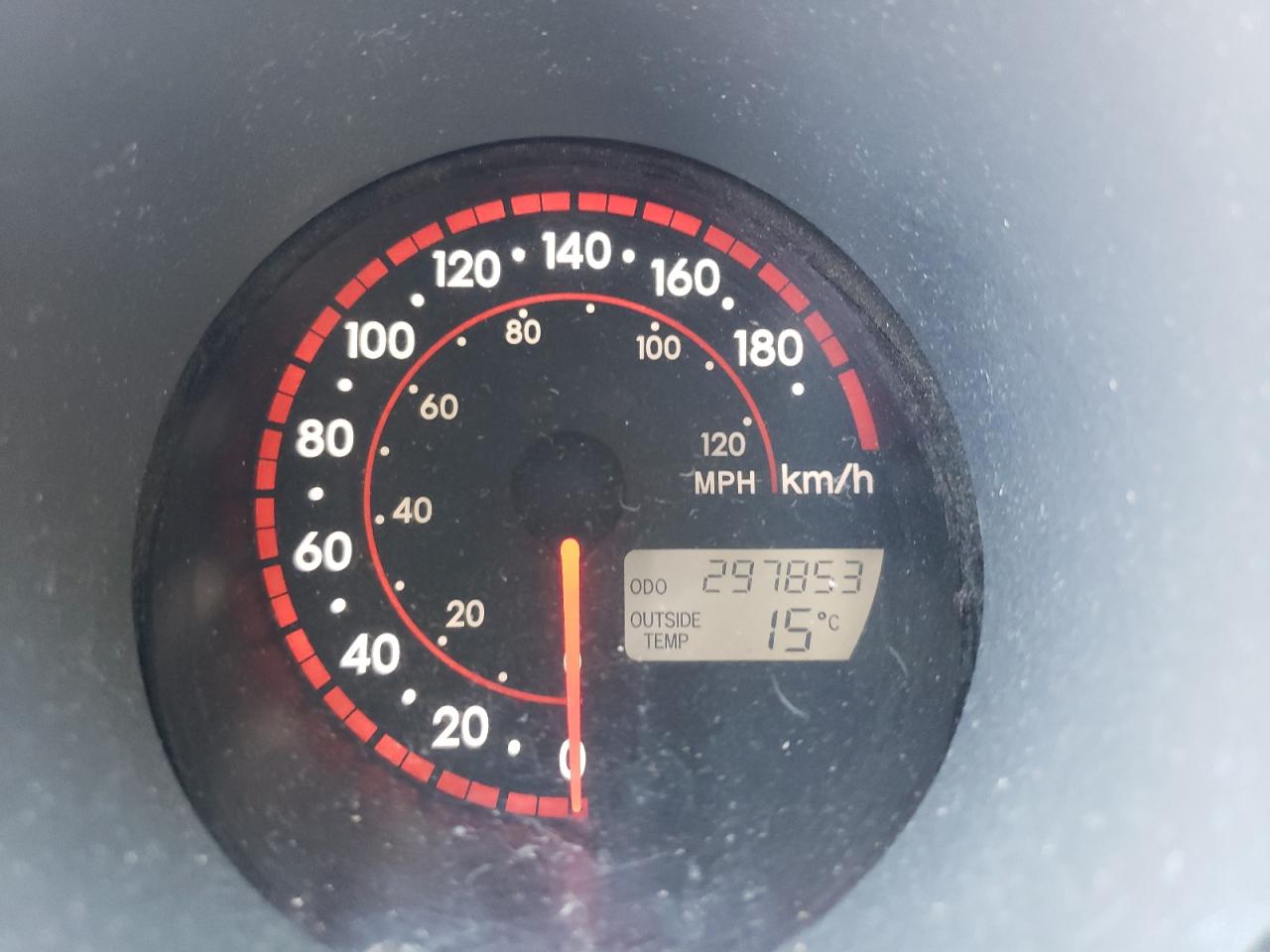 Photo 8 from auction – 2005 PONTIAC VIBE with VIN 5Y2SL638X5Z424938