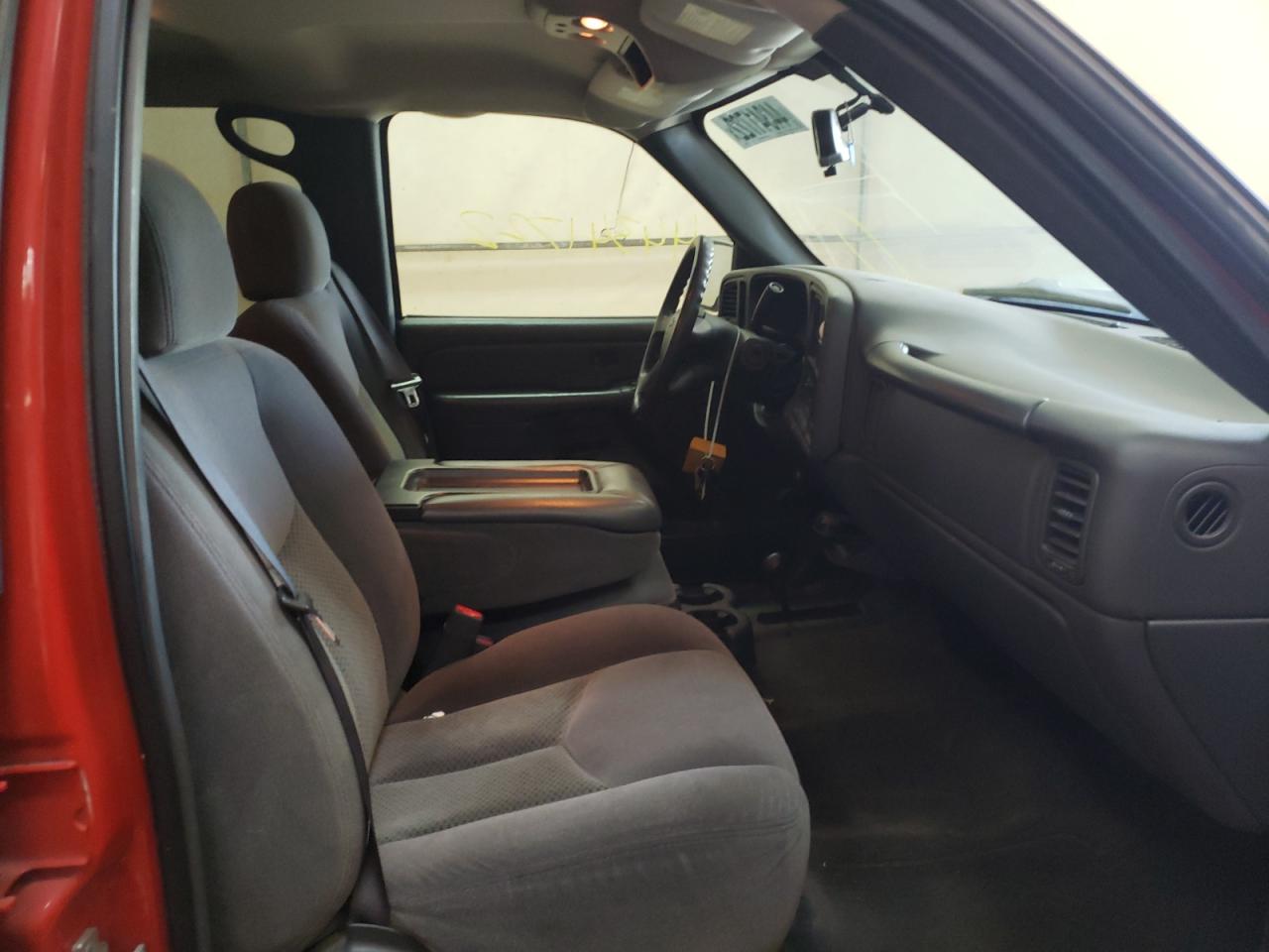 Photo 5 from auction – 2006 CHEVROLET 1500 SILVE with VIN 2GCEK13V161257355