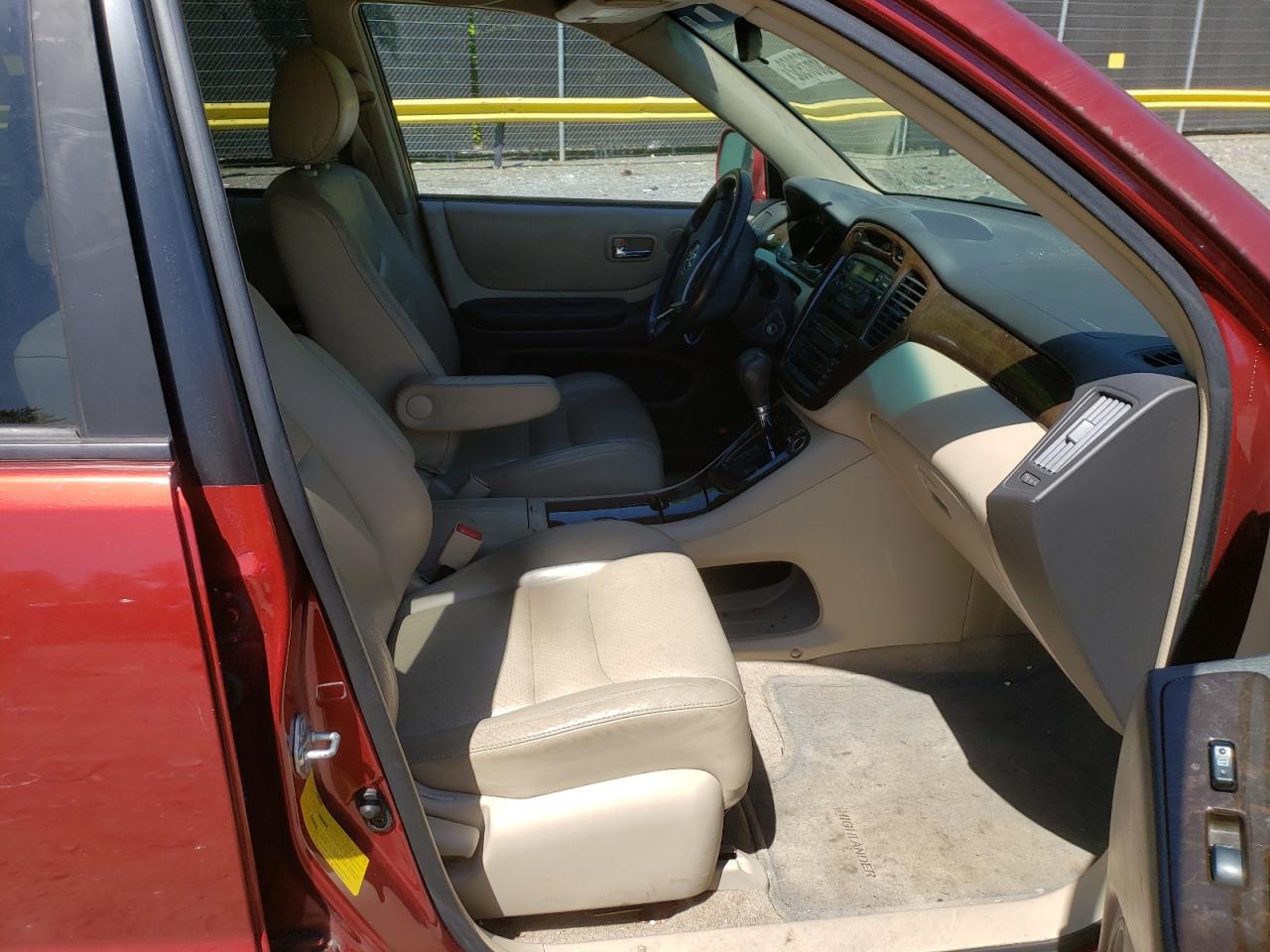 Photo 5 from auction – 2003 TOYOTA HIGHLANDER with VIN JTEGF21AX30118542