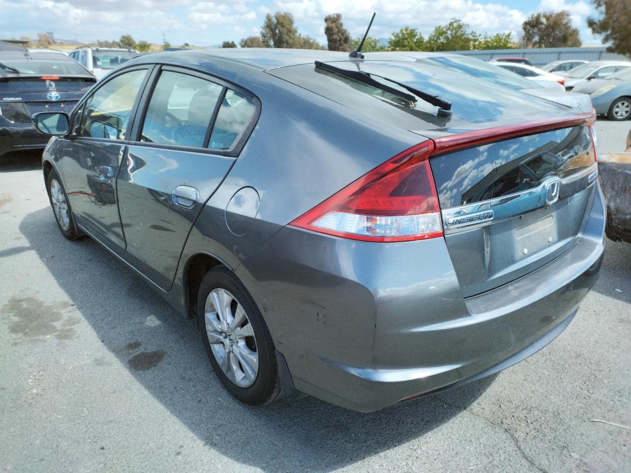 Photo 3 from auction – 2012 HONDA INSIGHT EX with VIN JHMZE2H78CS001376