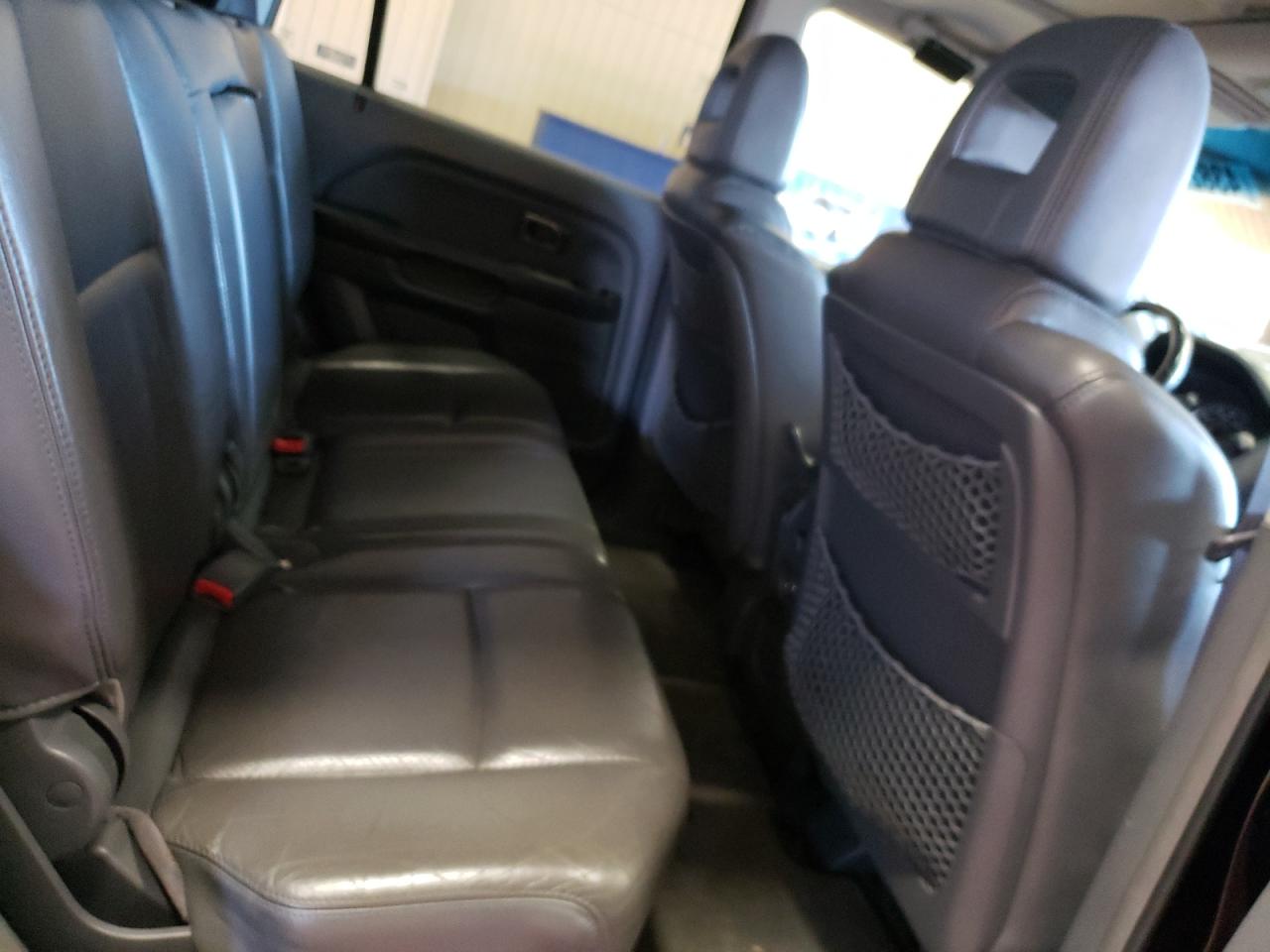 Photo 6 from auction – 2005 HONDA PILOT EXL with VIN 2HKYF18505H518434