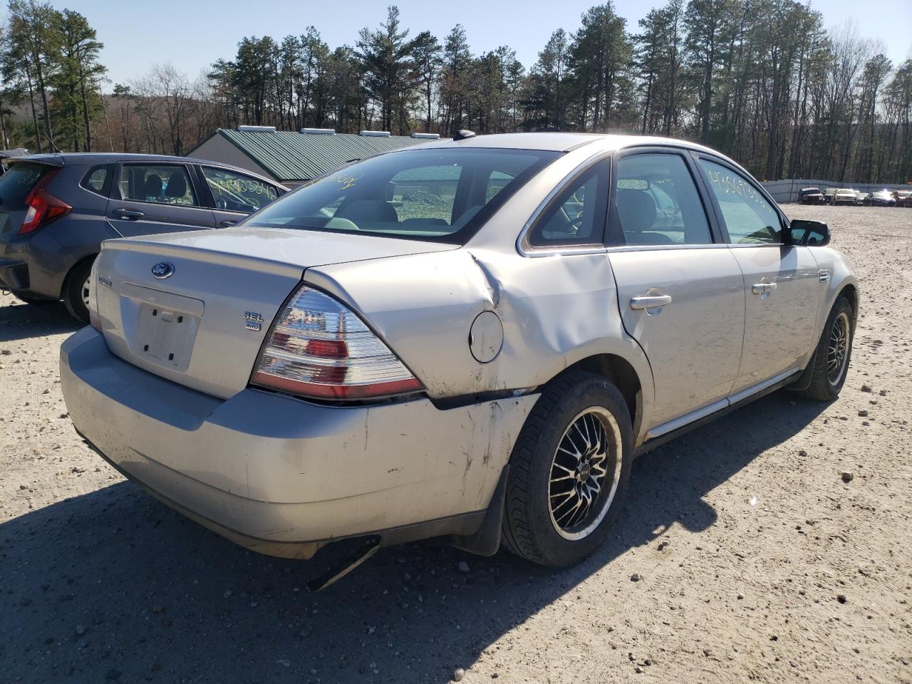 Photo 4 from auction – 2008 FORD TAURUS SEL with VIN 1FAHP24W68G164127
