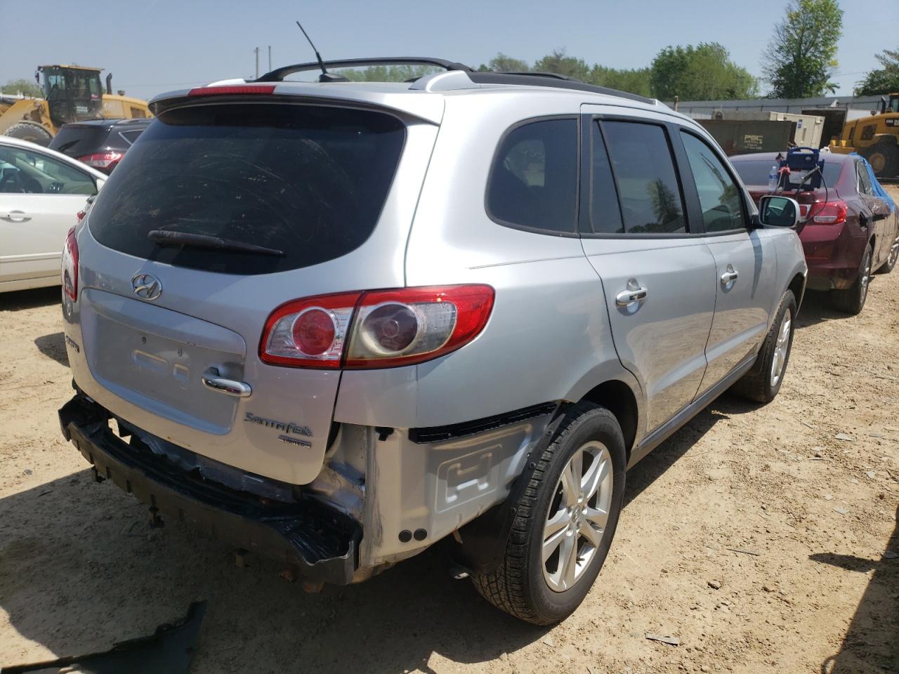 Photo 4 from auction – 2011 HYUNDAI SANTA FE L with VIN 5XYZK4AG7BG041663