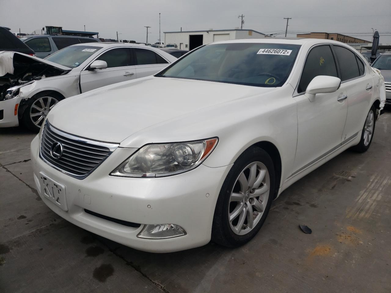 Photo 2 from auction – 2009 LEXUS LS 460 with VIN JTHBL46FX95085480